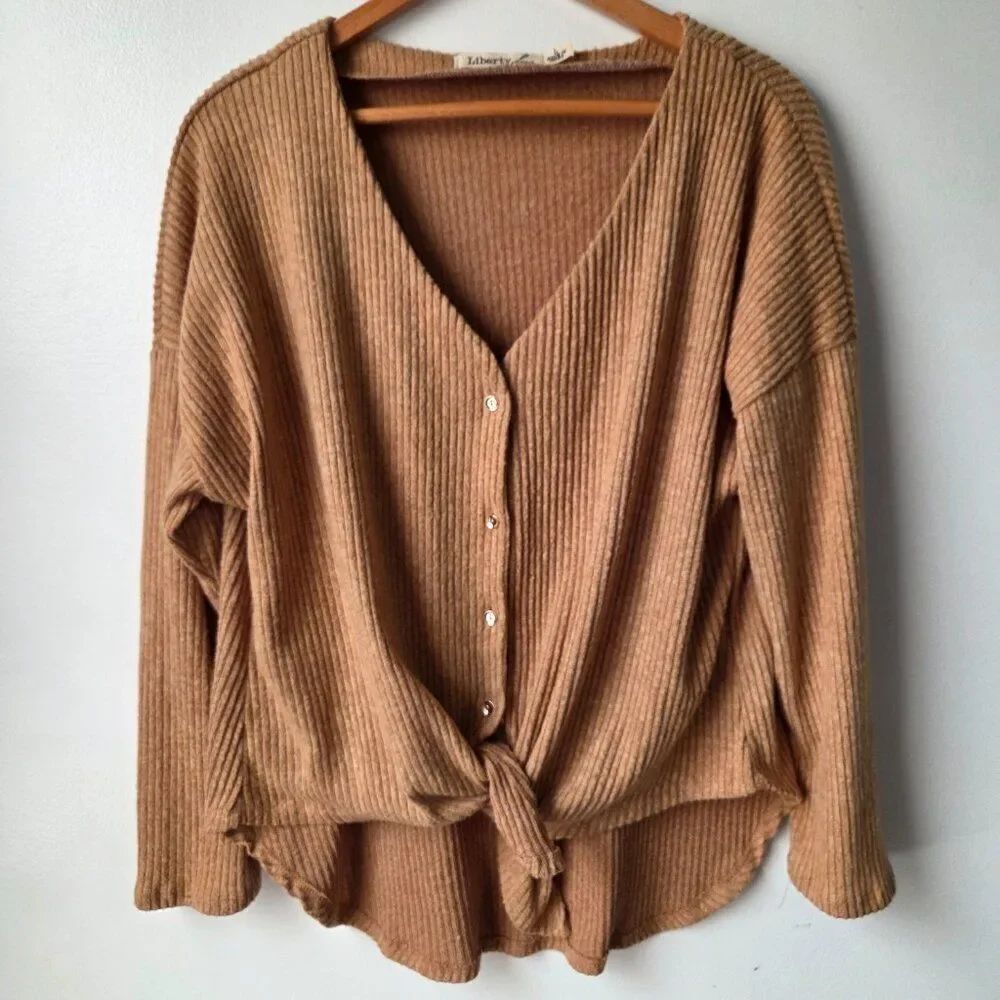 EUC LIBERTY LOVE RIBBED V NECK BUTTONED TIE FRONT SOFT SWEATER TOP SIZE LARGE